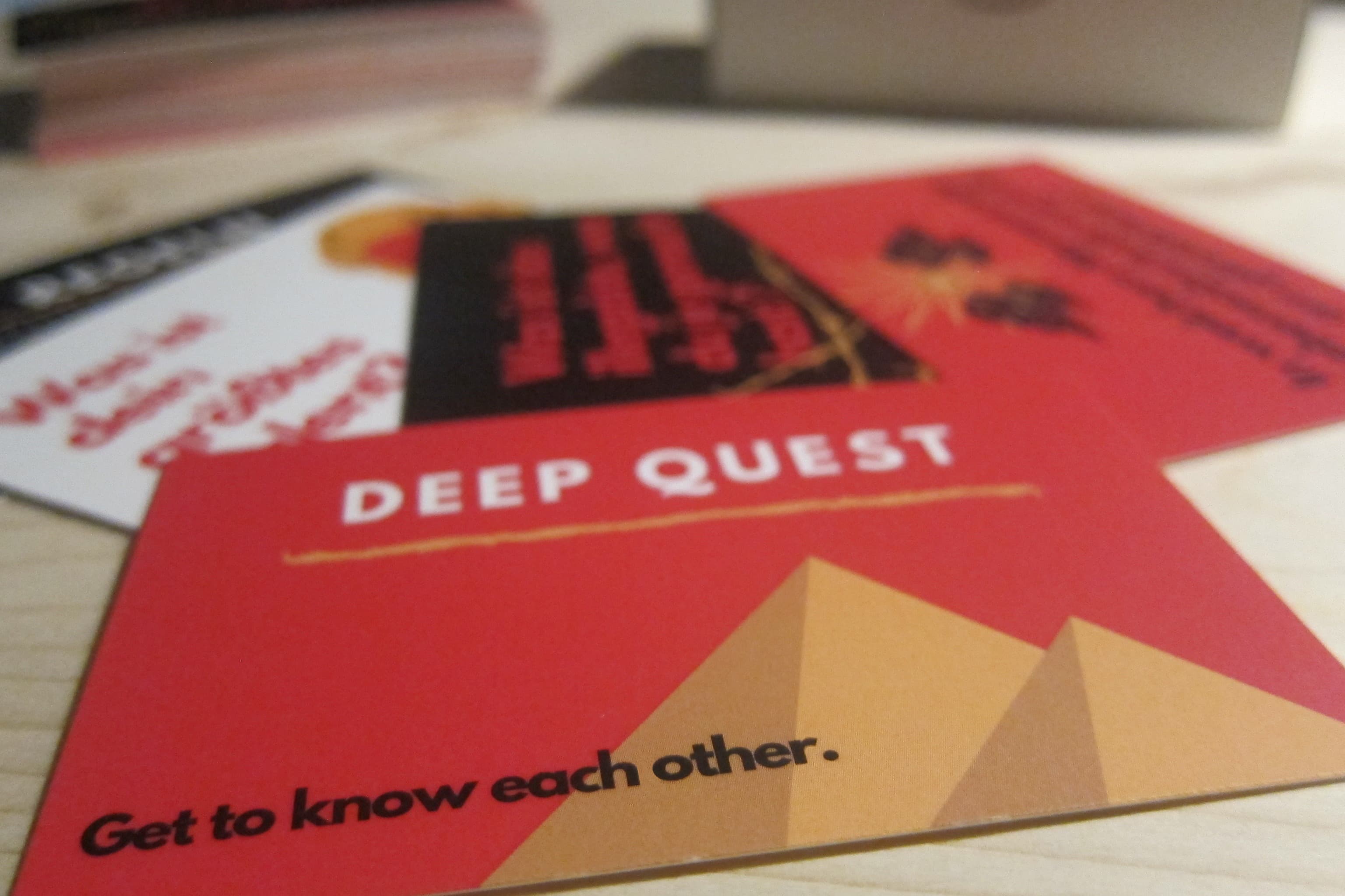 DEEP QUEST – Ein Kartenspiel für tiefgründige Gespräche
