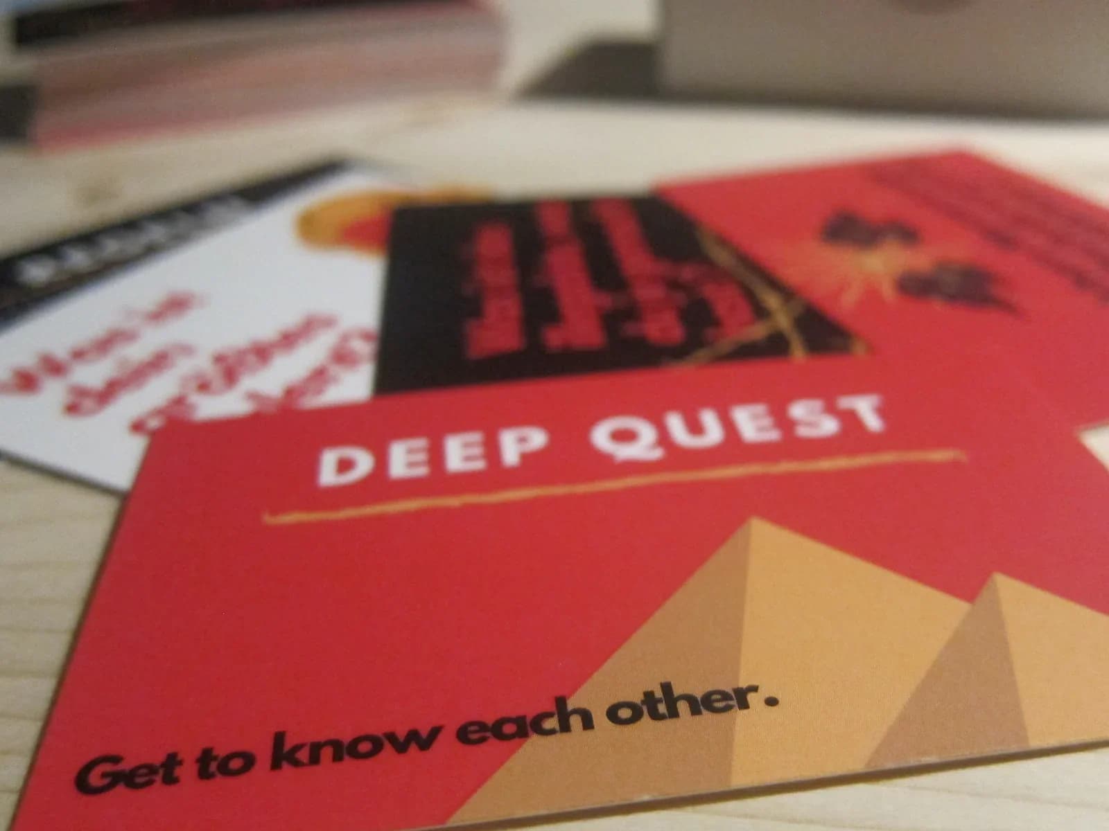 DEEP QUEST – Ein Kartenspiel für tiefgründige Gespräche
