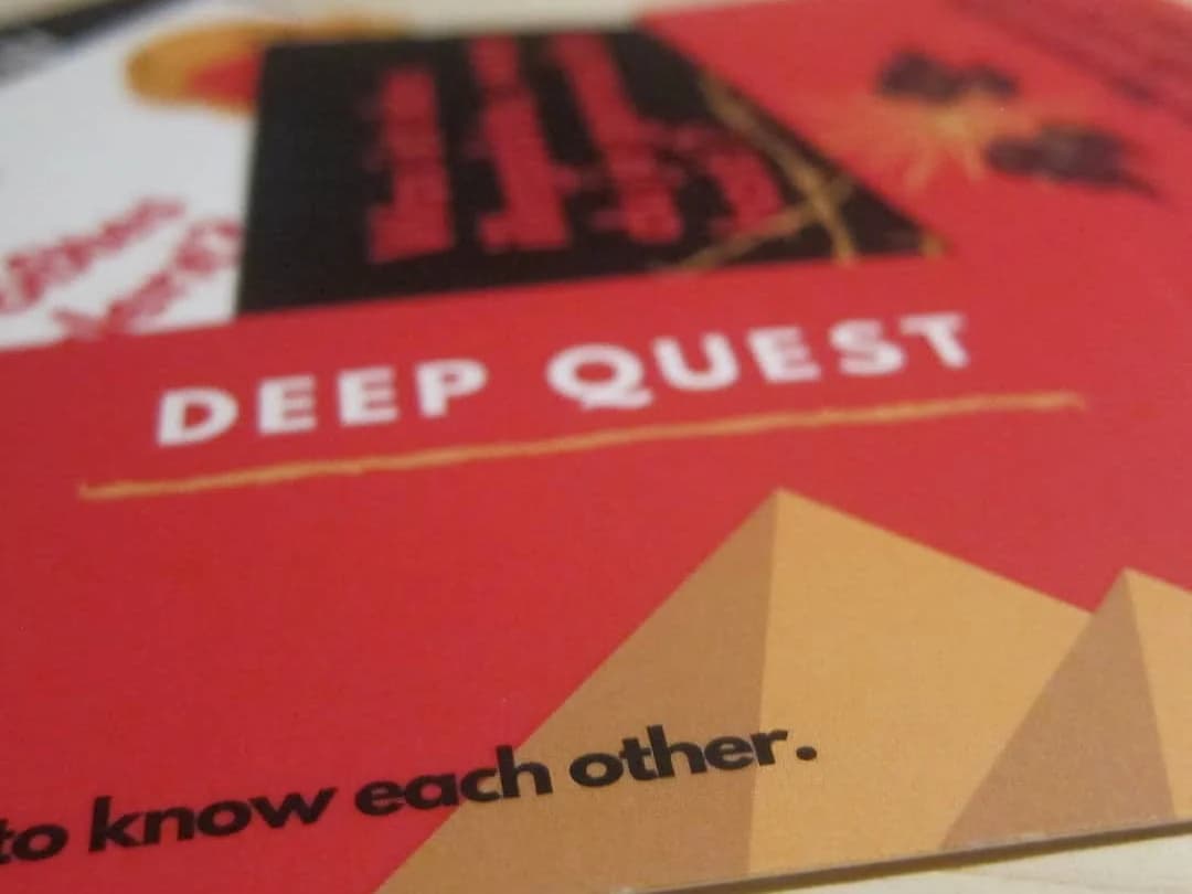 Nahaufnahme einer DEEP QUEST Frage